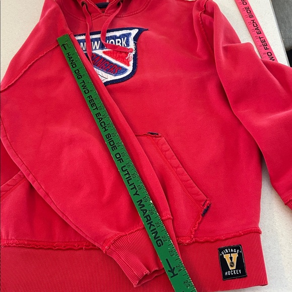 CCM Vintage Hockey Hoodie New York Rangers NHL Men’s Distressed Large - Picture 12 of 12